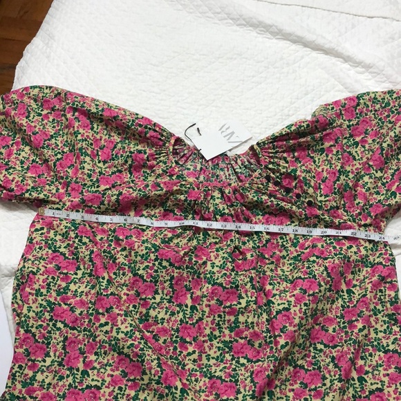 SOLD Zara puff shoulder print dress - Picture 16 of 16